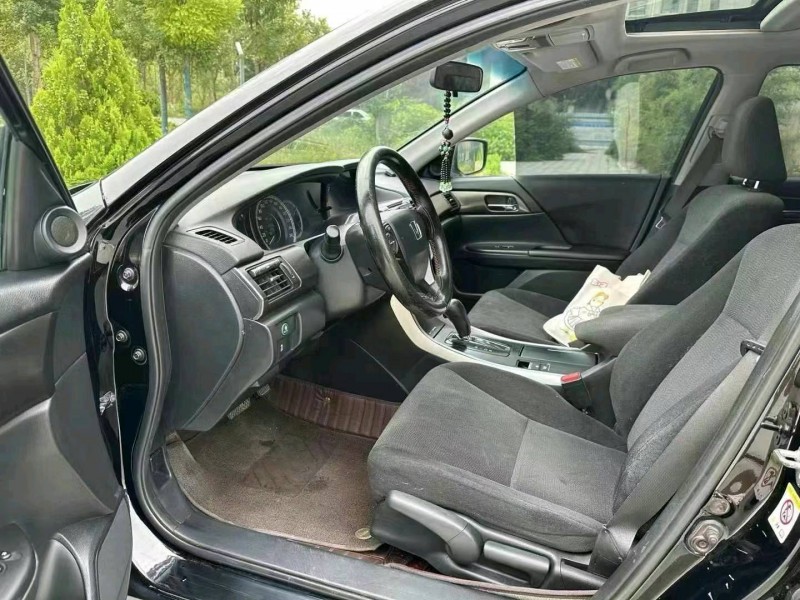 烟台16年本田雅阁7