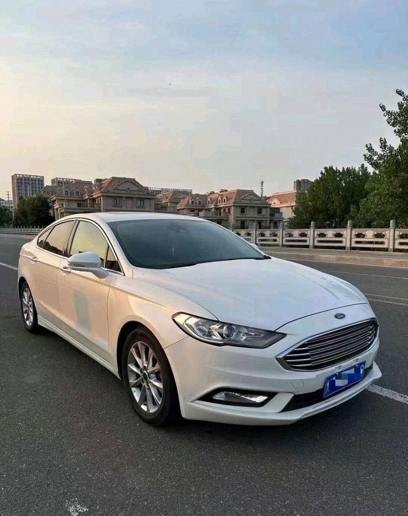 青岛17年福特蒙迪欧2