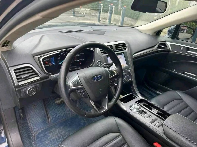 成都20年福特蒙迪欧8