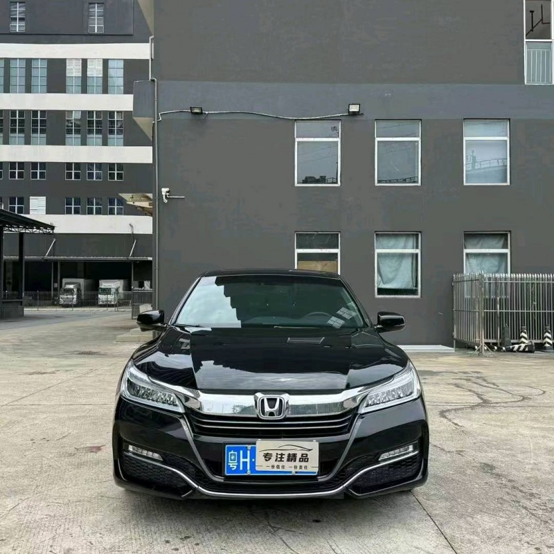 佛山17年本田雅阁1