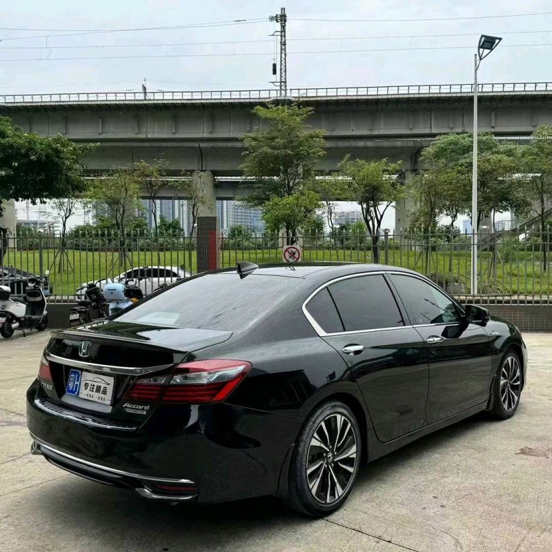 佛山17年本田雅阁8