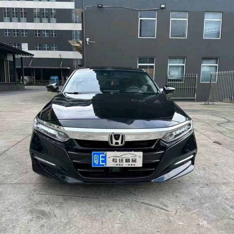 佛山19年本田雅阁1