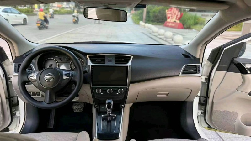 湛江16年日產軒逸5