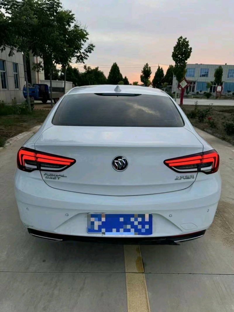 枣庄21年别克君威6