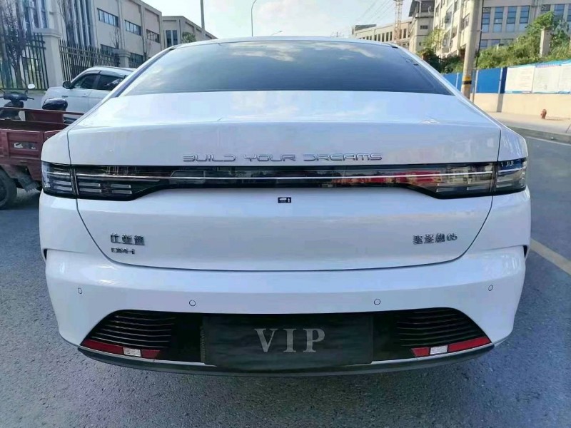 烟台24年比亚迪驱逐舰5