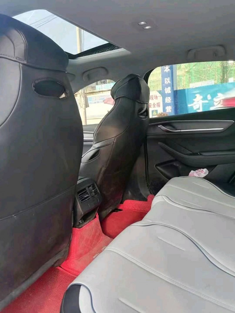 烟台24年比亚迪驱逐舰7