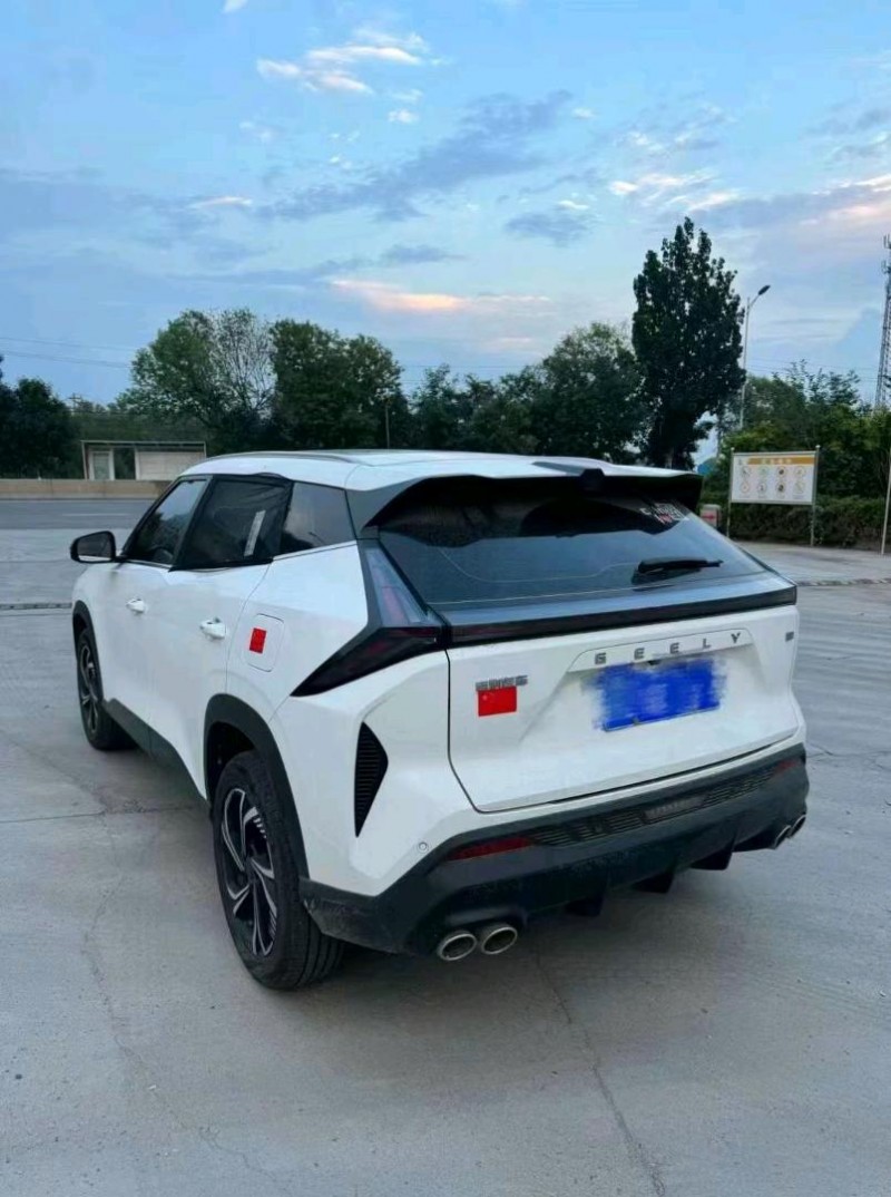 潍坊23年吉利博越4