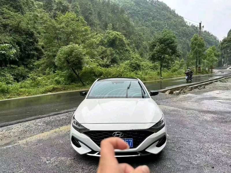 烟台21年现代菲斯塔1