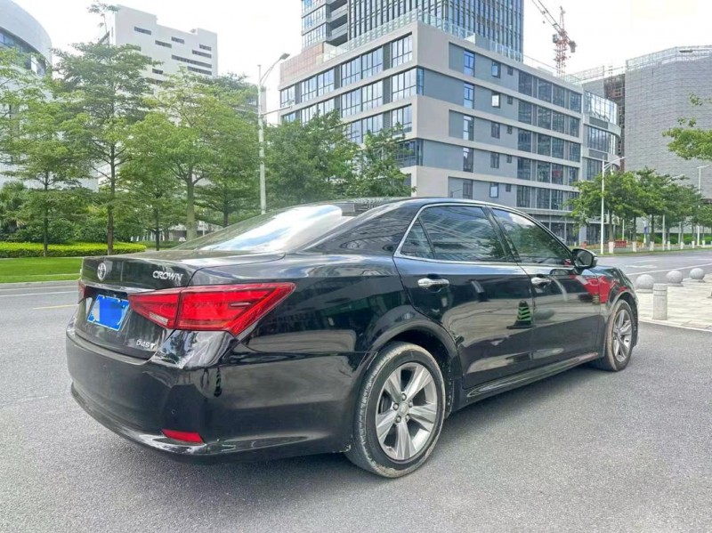 广州18年丰田皇冠7