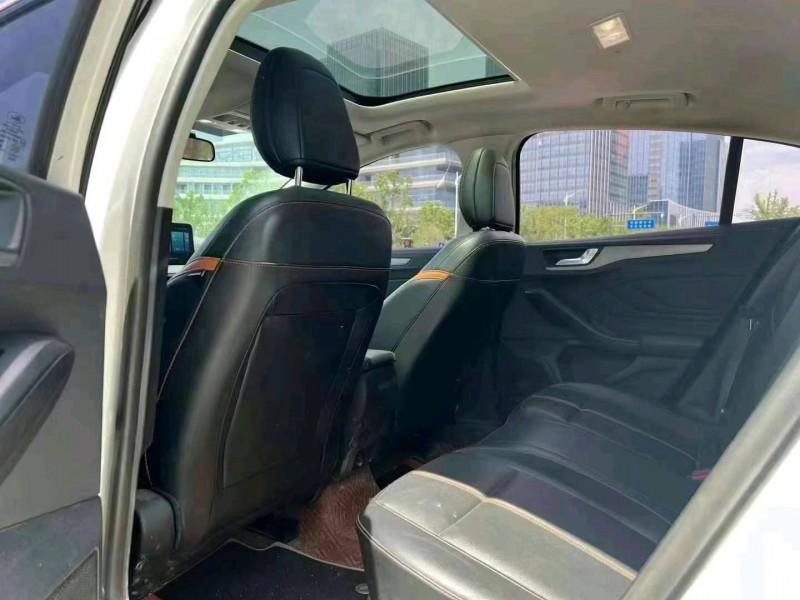 苏州22年福特福克斯7