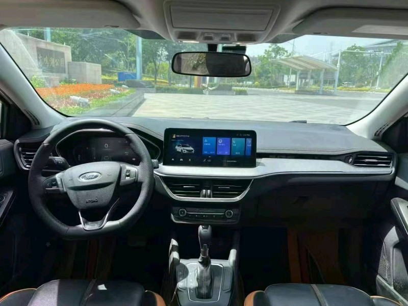 苏州22年福特福克斯8