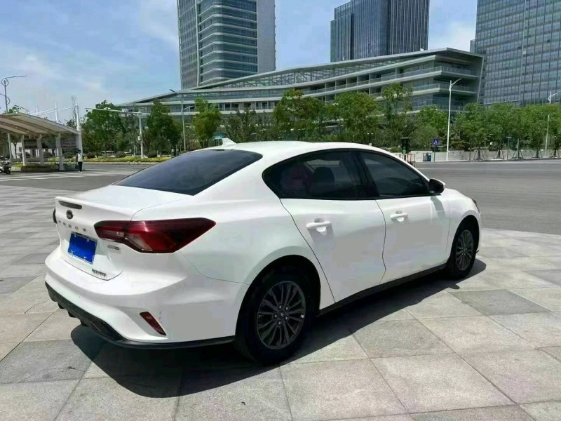 苏州22年福特福克斯9