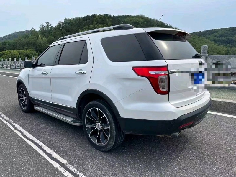 潍坊15年福特探险者8