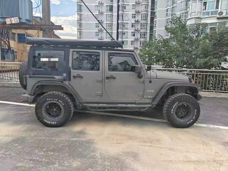 東營14年Jeep牧馬人3