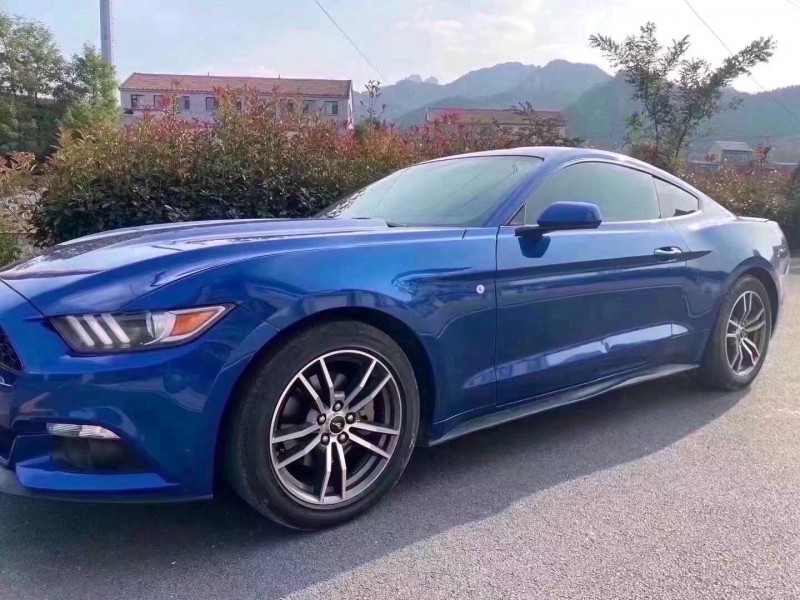 青岛17年福特野马3