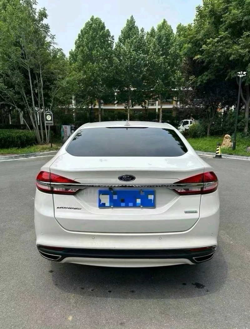 青岛17年福特蒙迪欧9