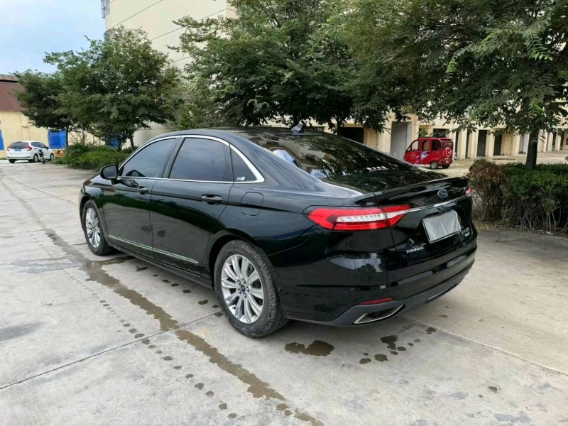 徐州21年福特金牛座3