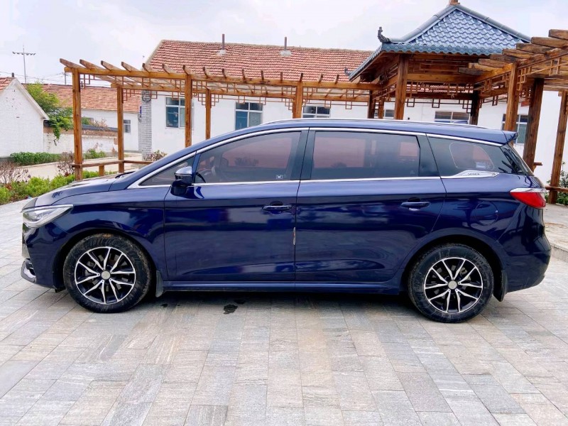 潍坊18年比亚迪宋MAX4