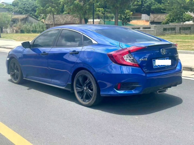 广州22年本田思域8