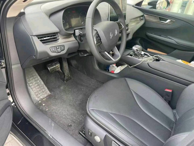 保定23年红旗E-QM56