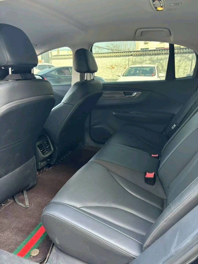 保定23年红旗E-QM55