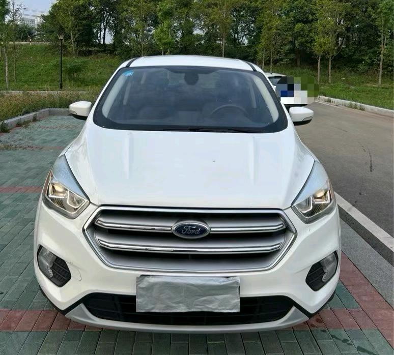 徐州17年福特翼虎1