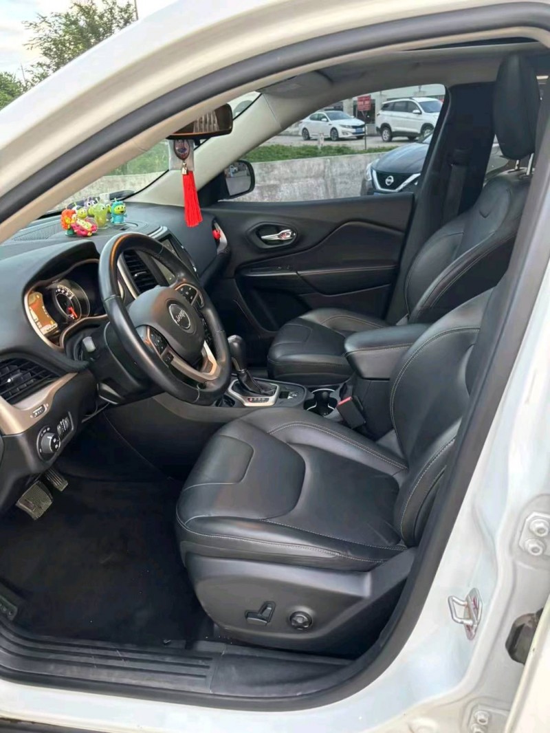 徐州19年Jeep自由光6