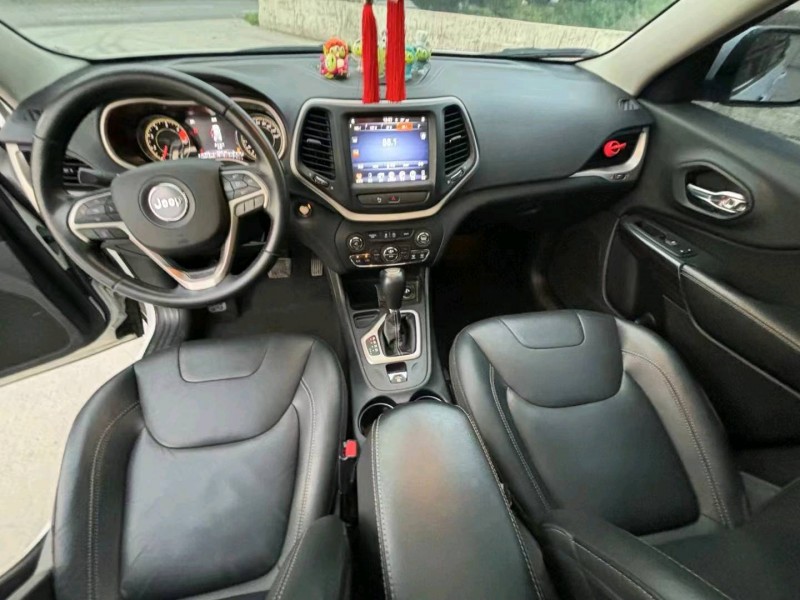 徐州19年Jeep自由光7