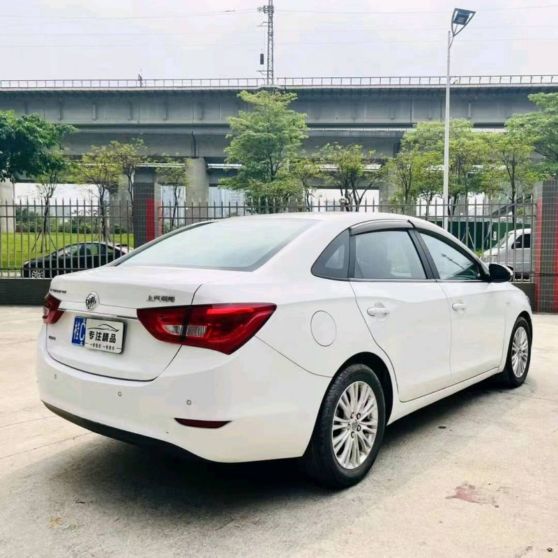 东莞17年别克英朗7