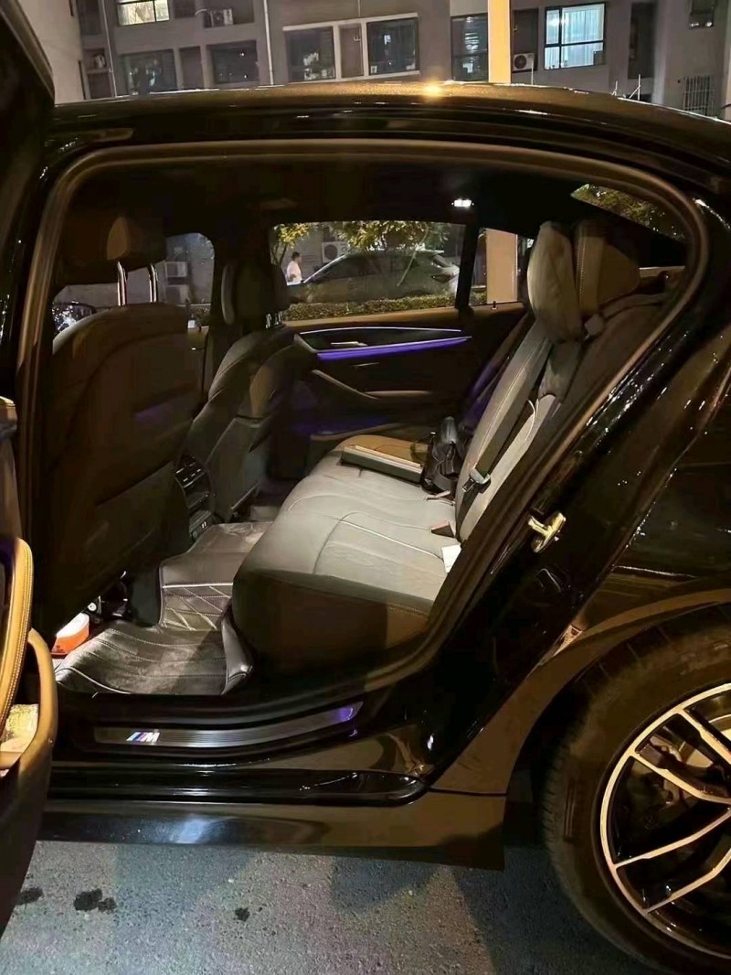 保定21年宝马5系5