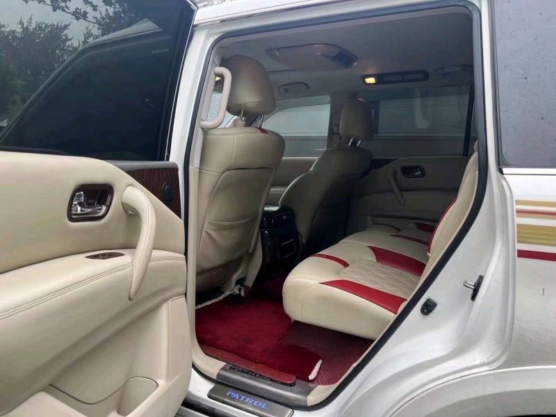 保定20年日产途乐4