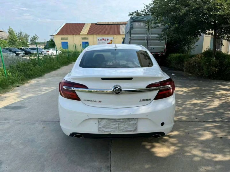 徐州15年别克君威9