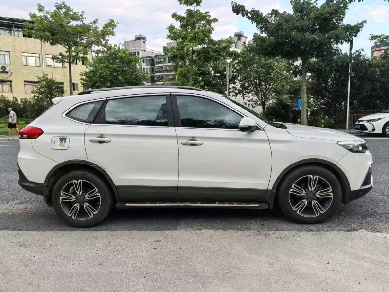 廣州16年獵豹汽車CS104