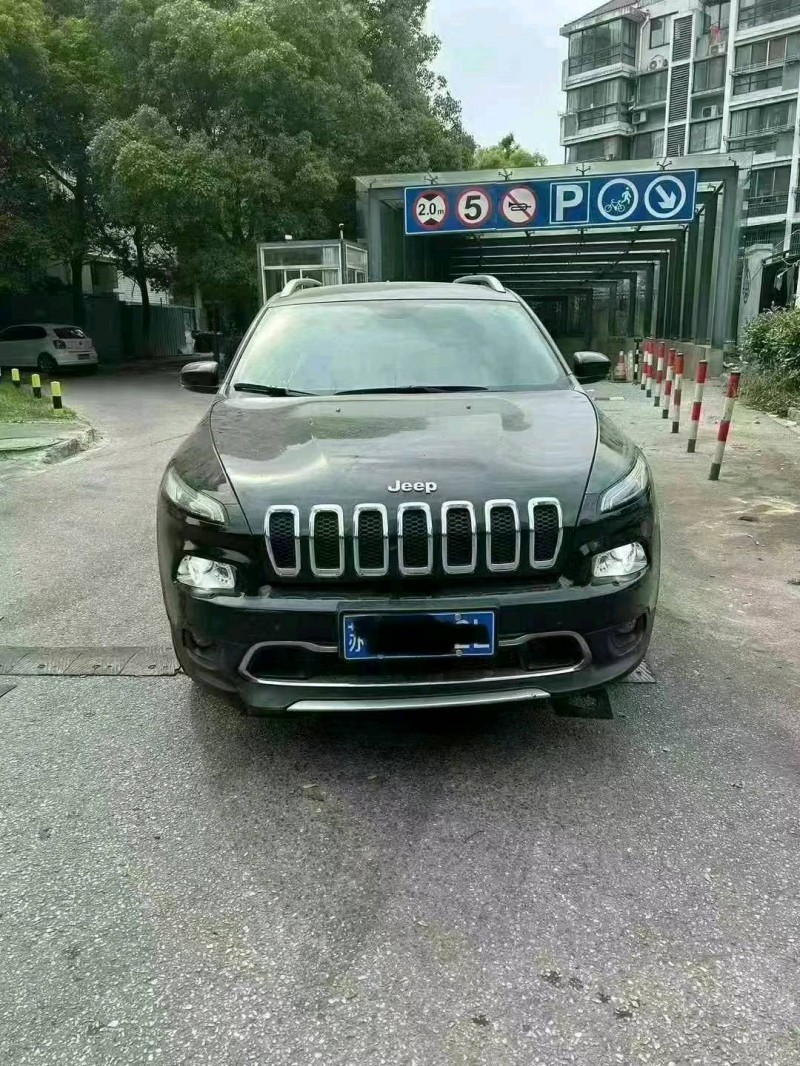 苏州20年Jeep自由光1
