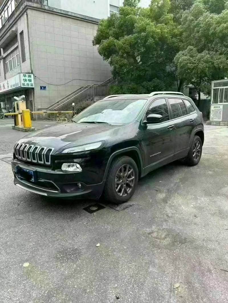 苏州20年Jeep自由光3