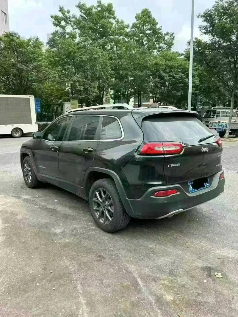 苏州20年Jeep自由光9