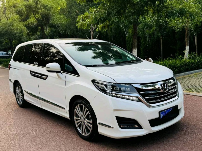 聊城18年本田艾力绅3