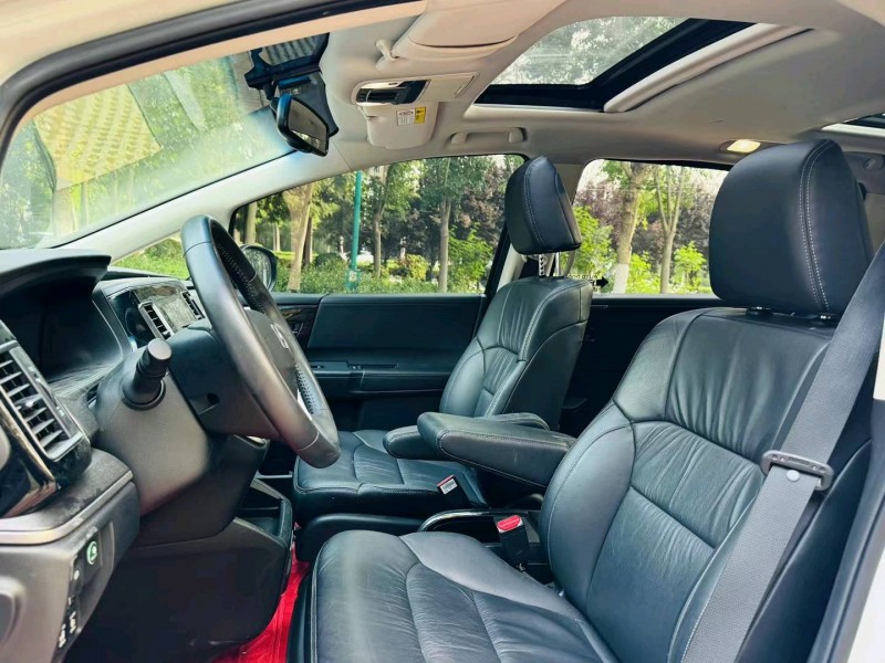 聊城18年本田艾力绅8