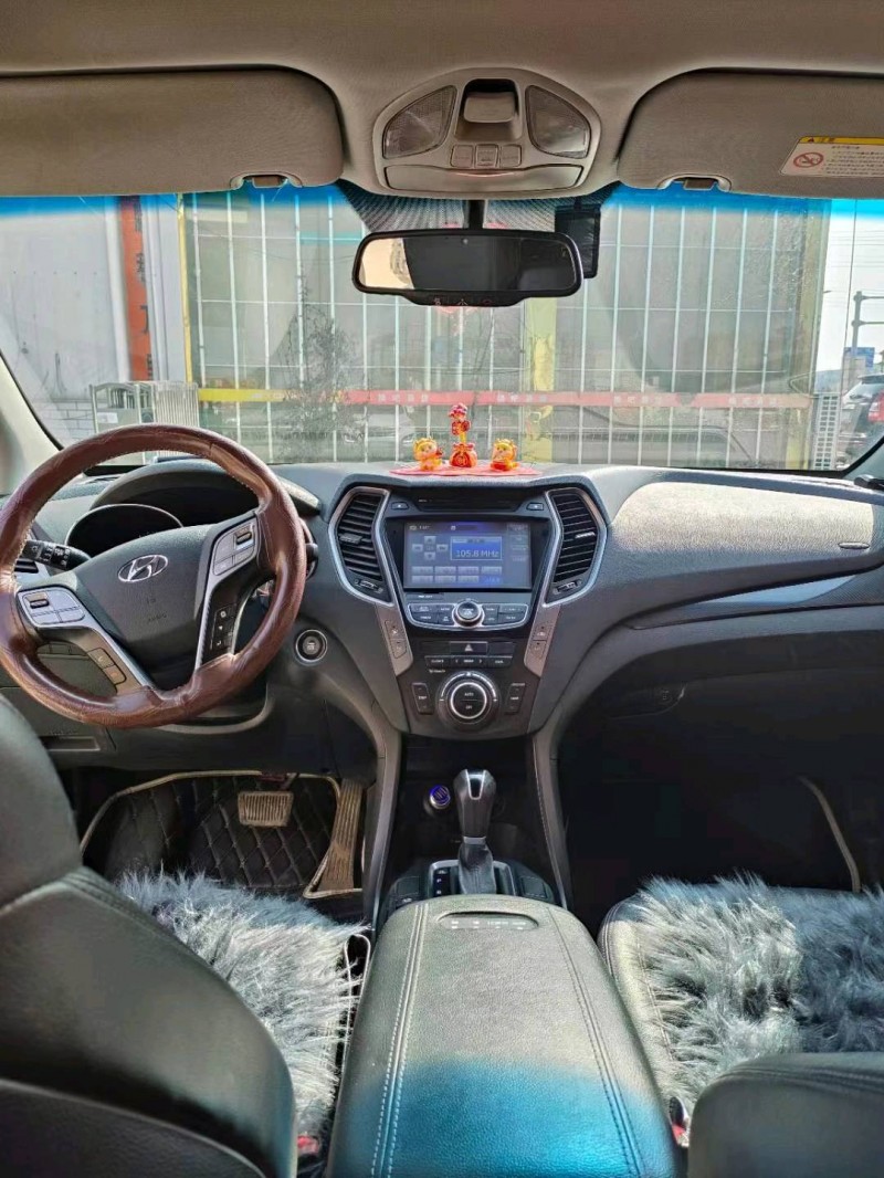 保定16年现代新胜达5