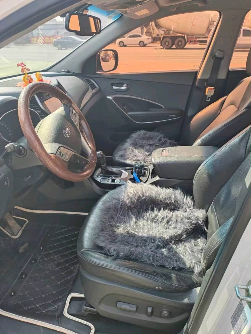 保定16年现代新胜达8