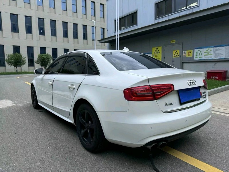 徐州14年奥迪A4L7
