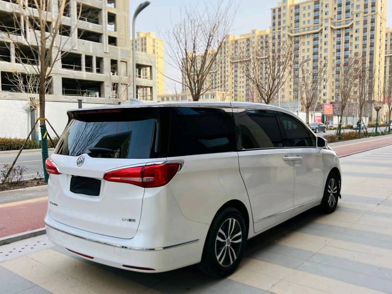 聊城18年别克GL89