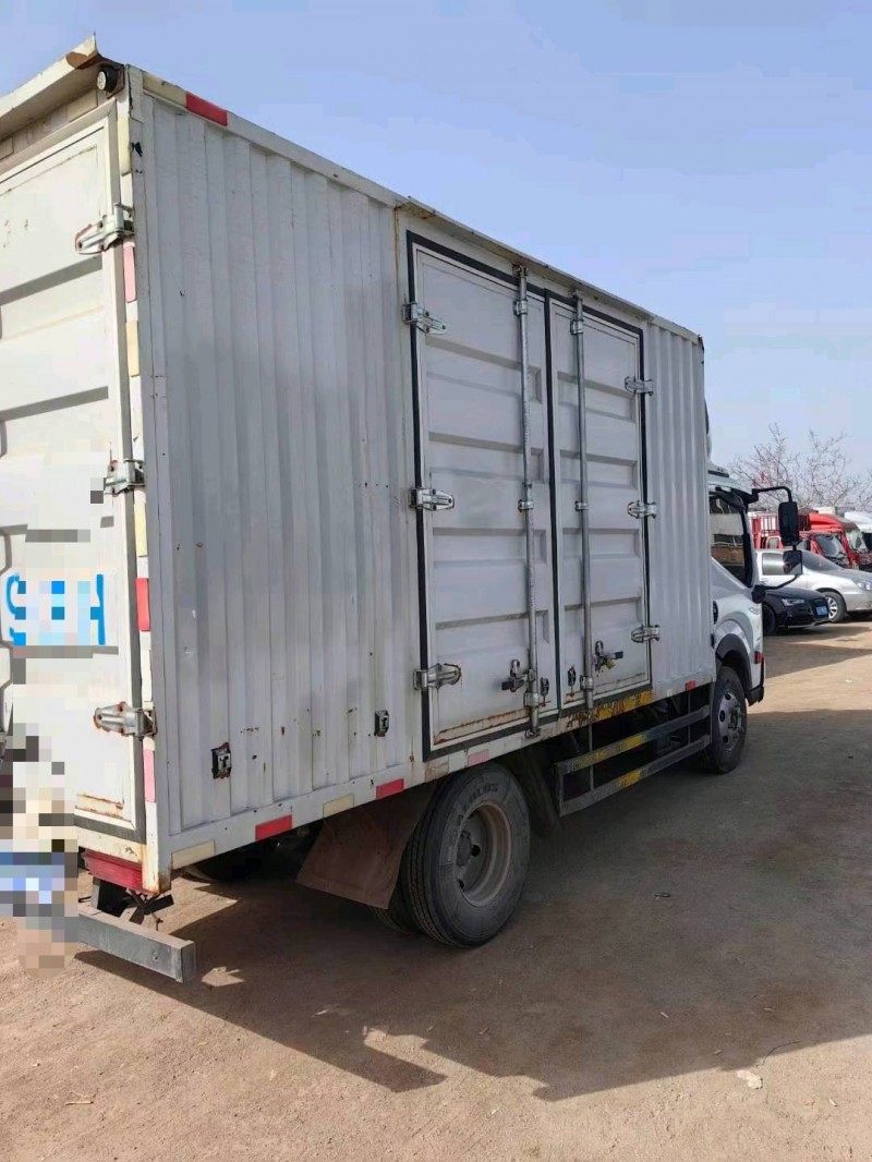 保定23年东风多利卡4