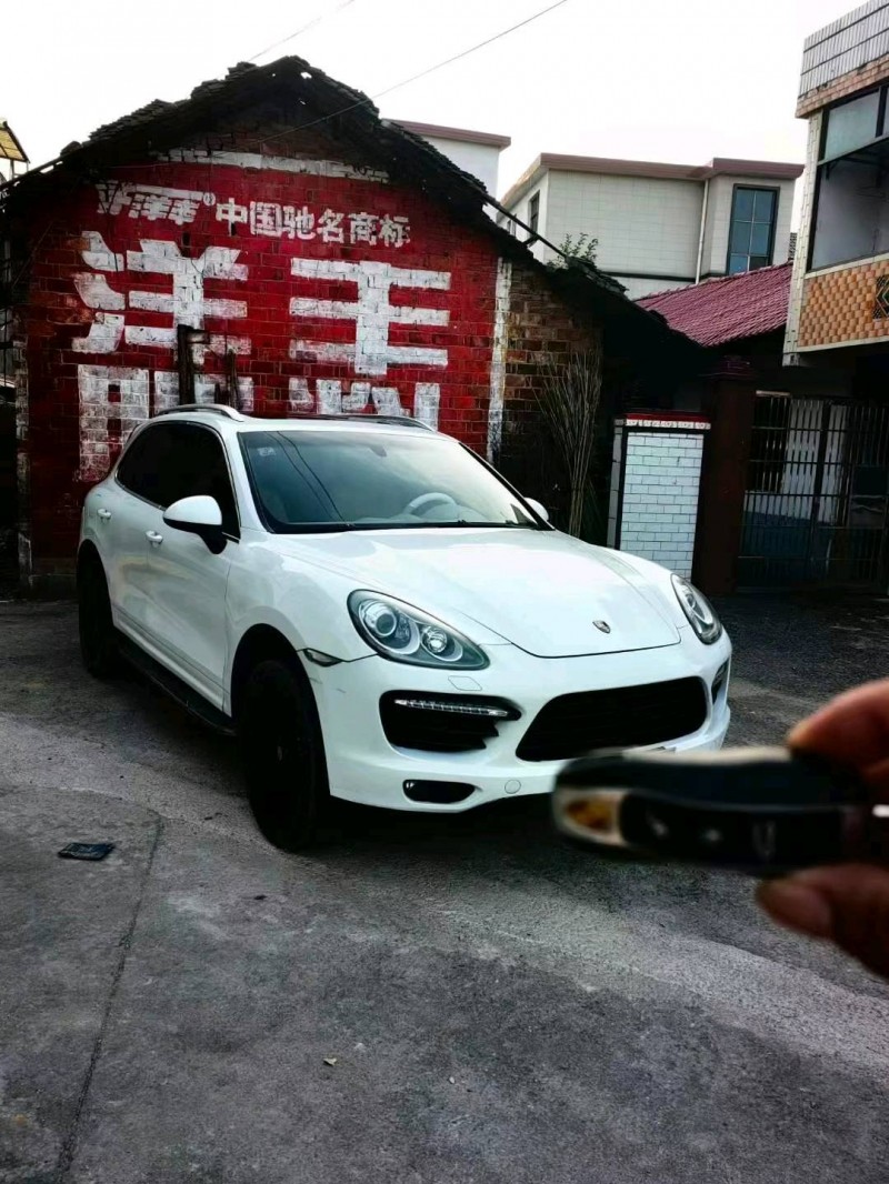 汕头14年保时捷卡宴3