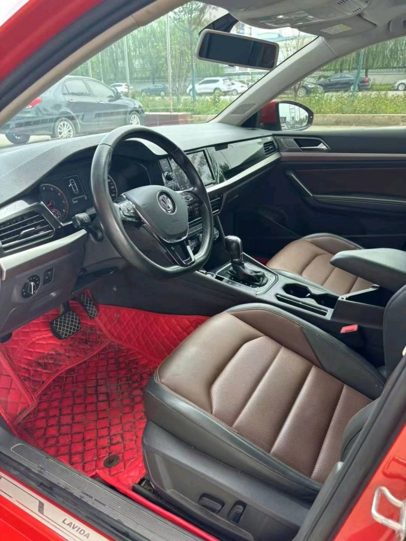 保定18年大众朗逸4