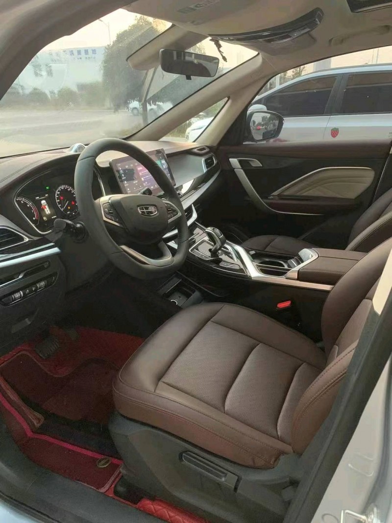 保定22年吉利嘉际6