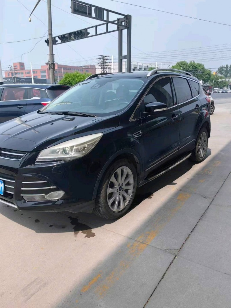 保定14年福特翼虎2