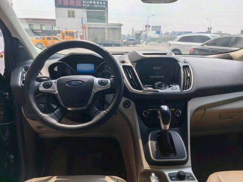 保定14年福特翼虎5