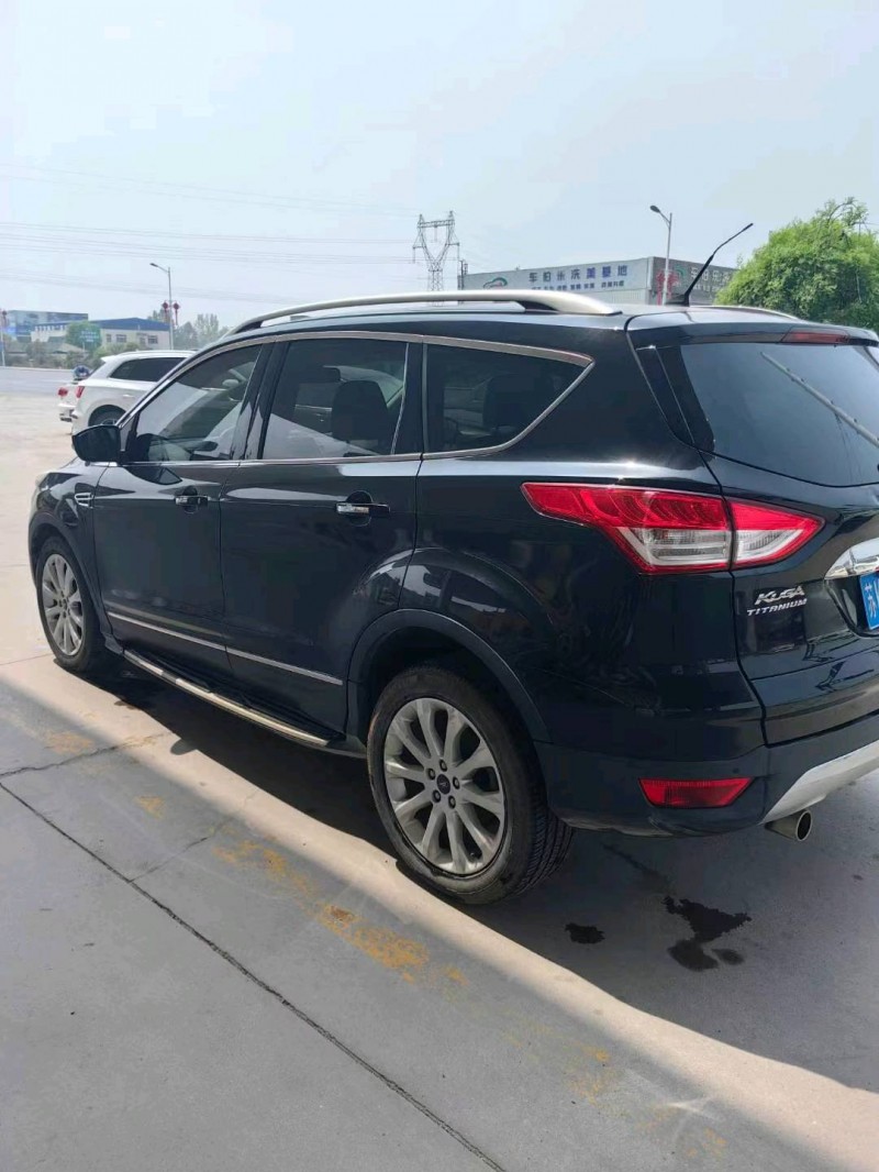 保定14年福特翼虎8