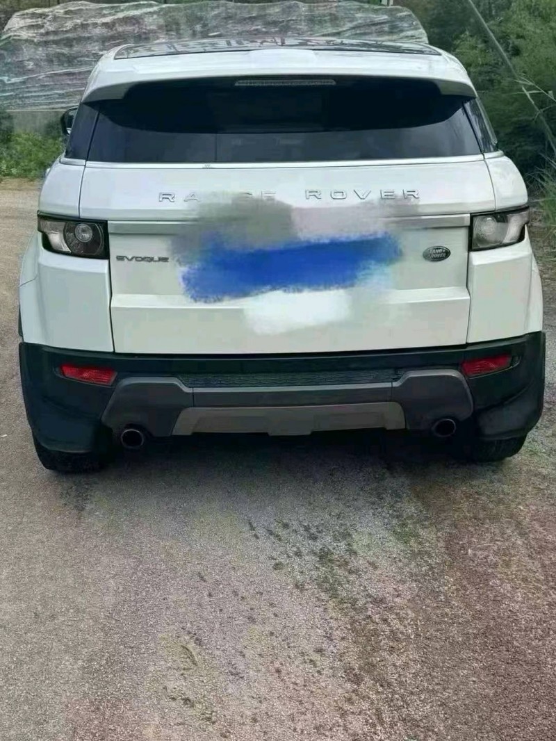 潍坊12年路虎揽胜极光(进口)3